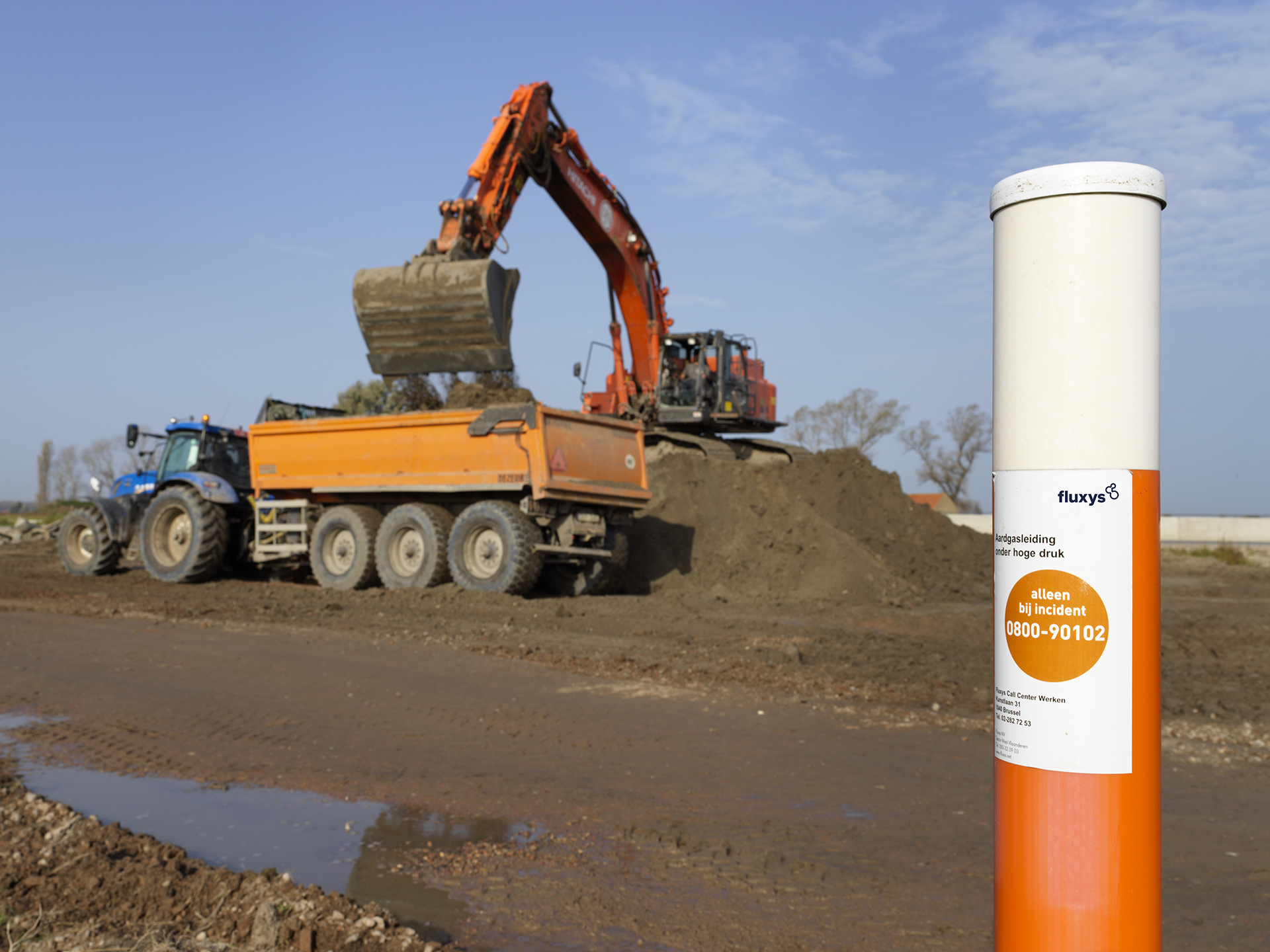 Working near a Fluxys pipeline.