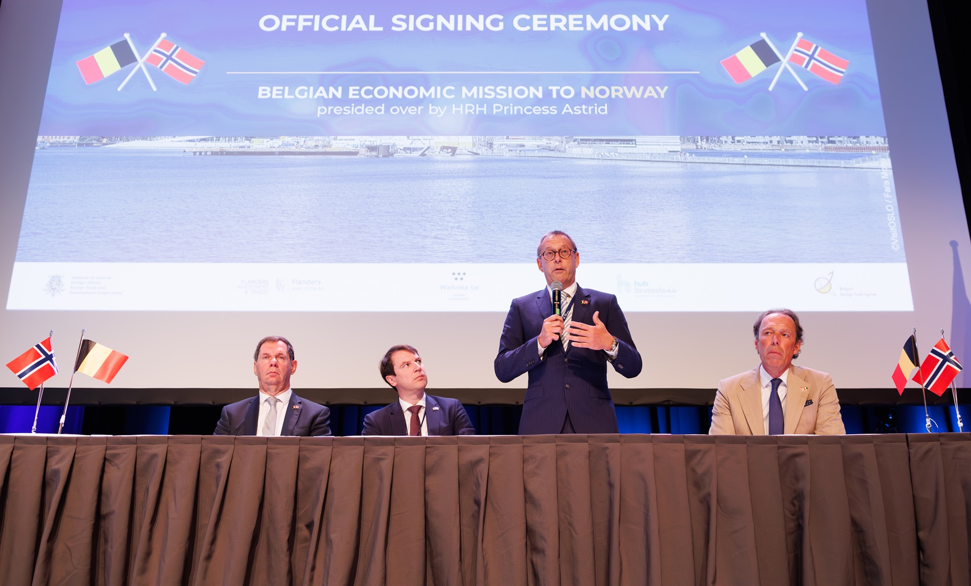 Pascal De Buck and Oslo declaration